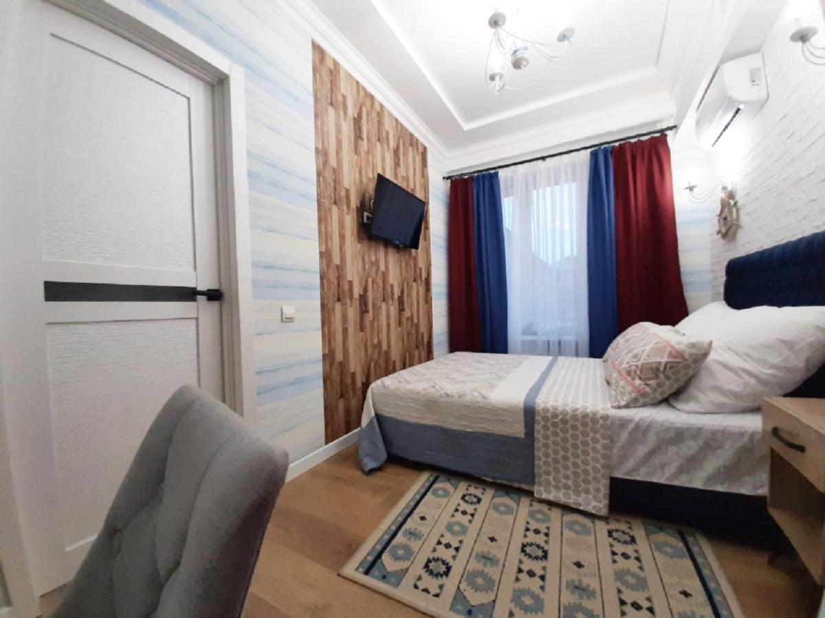 2 Bdr Apartment Near Gorky Park, Center Харков Екстериор снимка